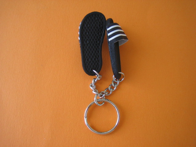 adidas hamburg keyring